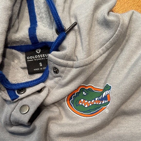 Colosseum Blue and Gray University of Florida Sweatshirt with Gator Emblem - Picture 2 of 2